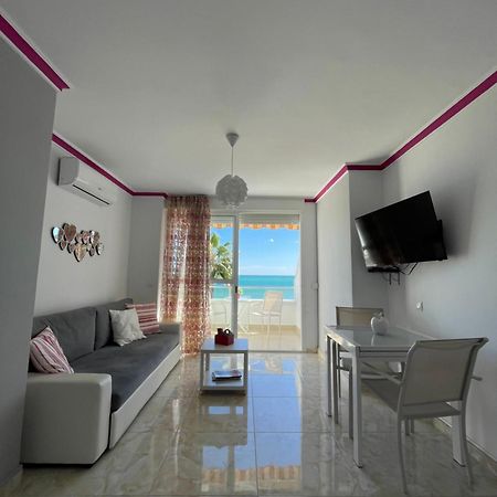 Roca Chica. Studio - First Line Beach Torremolinos Ngoại thất bức ảnh