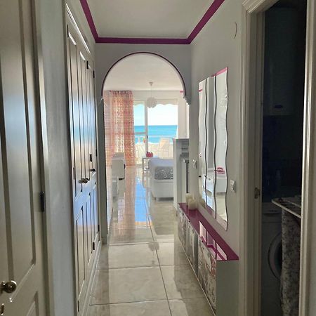 Roca Chica. Studio - First Line Beach Torremolinos Ngoại thất bức ảnh