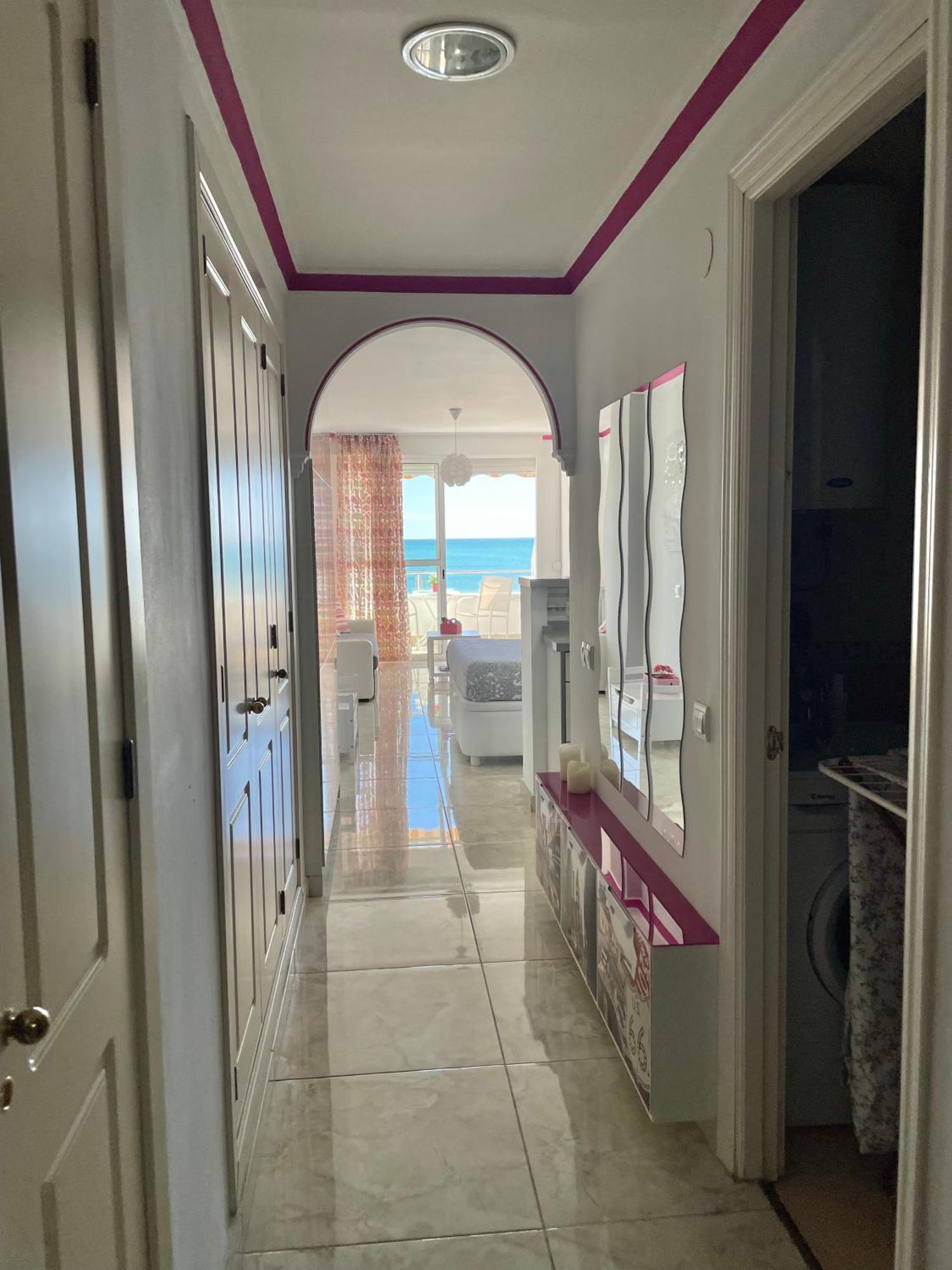 Roca Chica. Studio - First Line Beach Torremolinos Ngoại thất bức ảnh