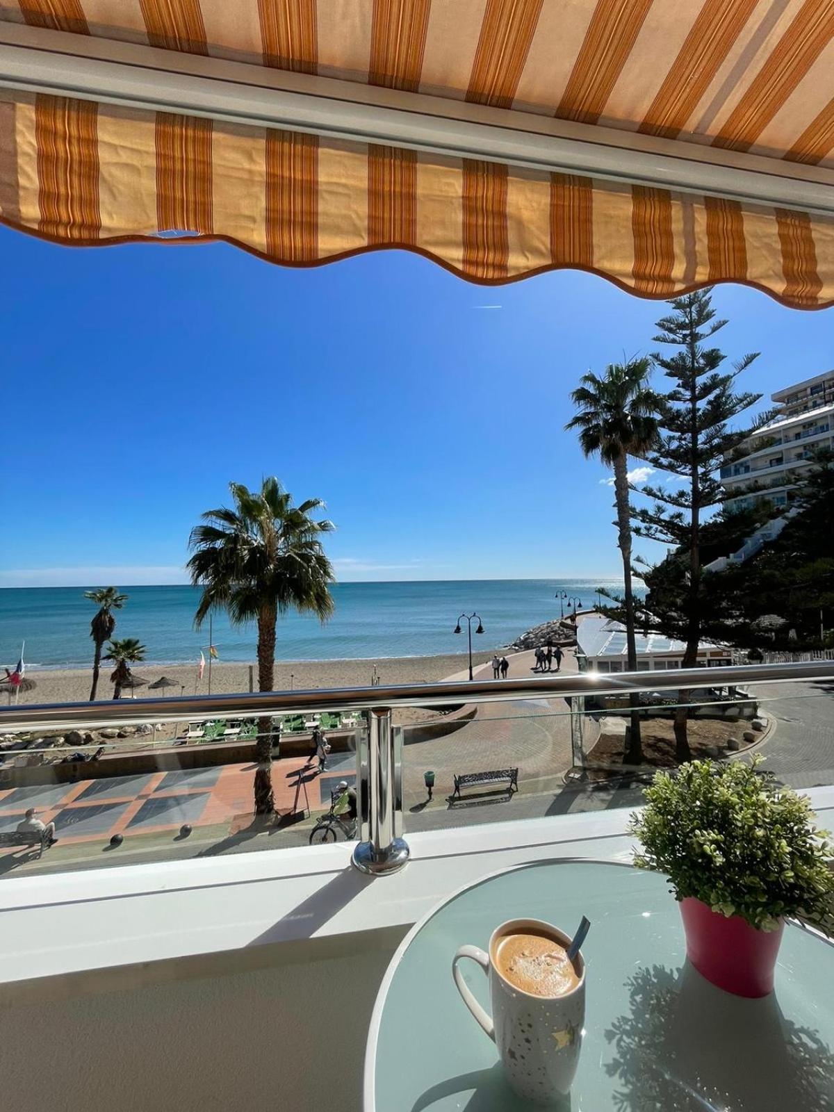 Roca Chica. Studio - First Line Beach Torremolinos Ngoại thất bức ảnh