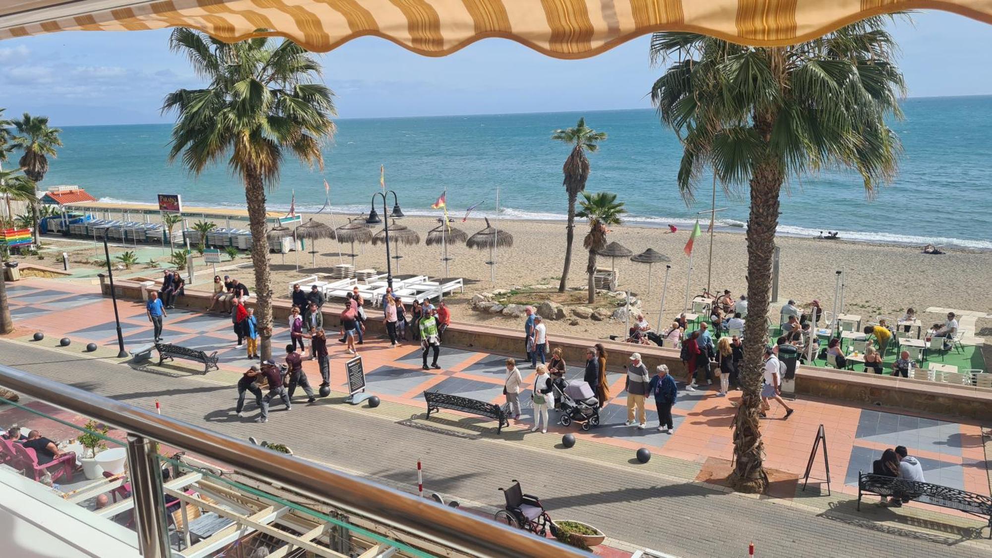Roca Chica. Studio - First Line Beach Torremolinos Ngoại thất bức ảnh