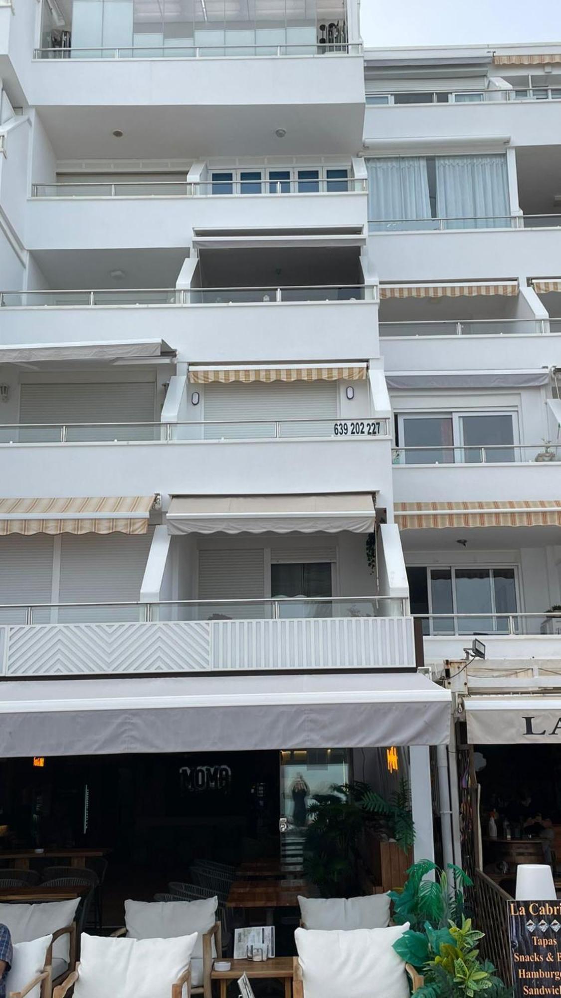 Roca Chica. Studio - First Line Beach Torremolinos Ngoại thất bức ảnh